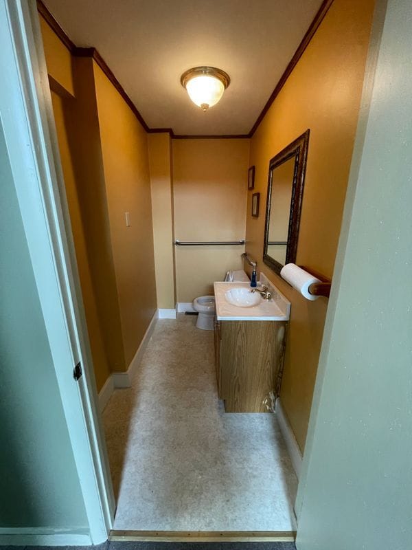 Photo - 122 E Main St