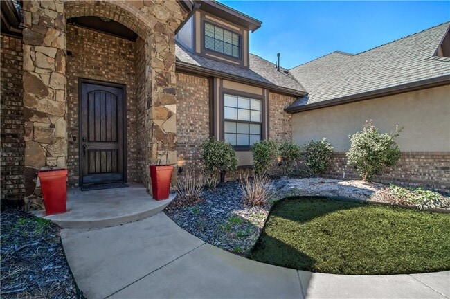 Photo - 1800 NW 194th Cir
