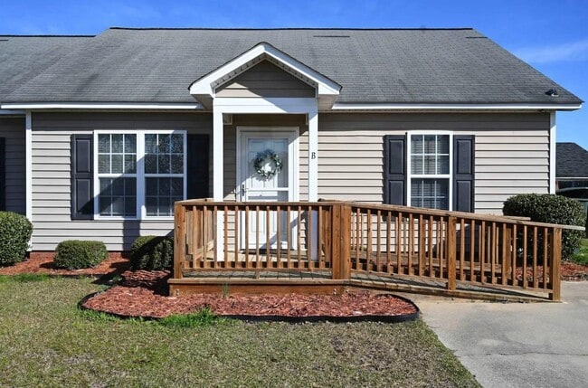 Building Photo - 1125-B Price Dr