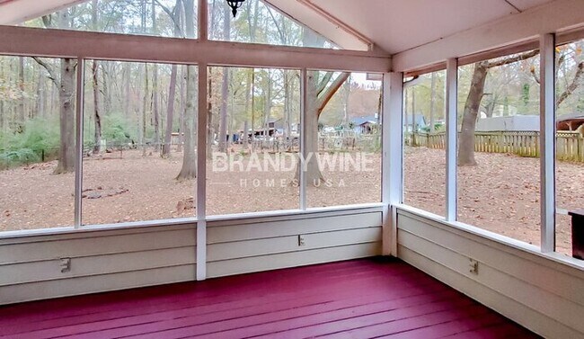 Photo - 235 Winston Dr