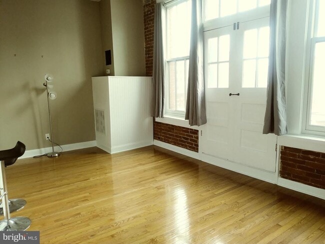 Photo - 1010 Race St Unit 8M