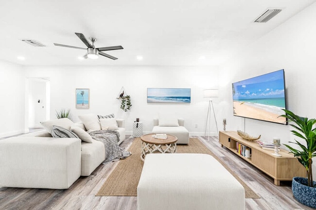 Photo - 1271 Woodlawn St Unit ID1436423P