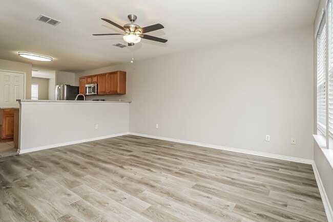Photo - 2232 Southway