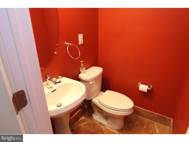 Photo - 1905 Kimball St