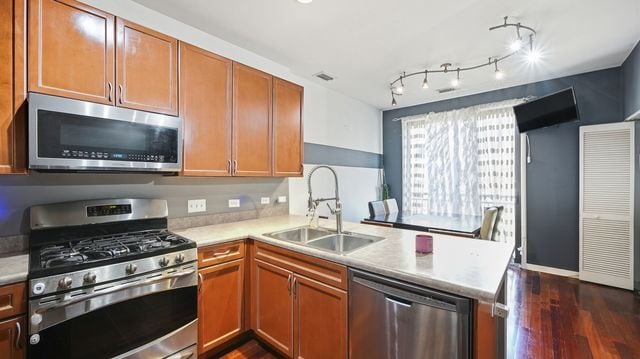 Photo - 510 W Elm St Unit 1033