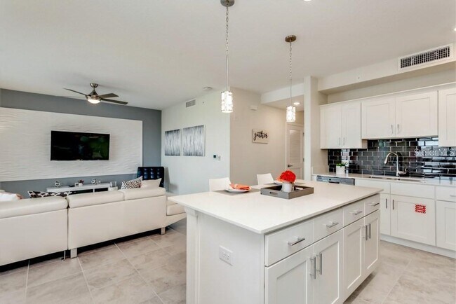 Photo - 3111 Paradox Cir Unit 307