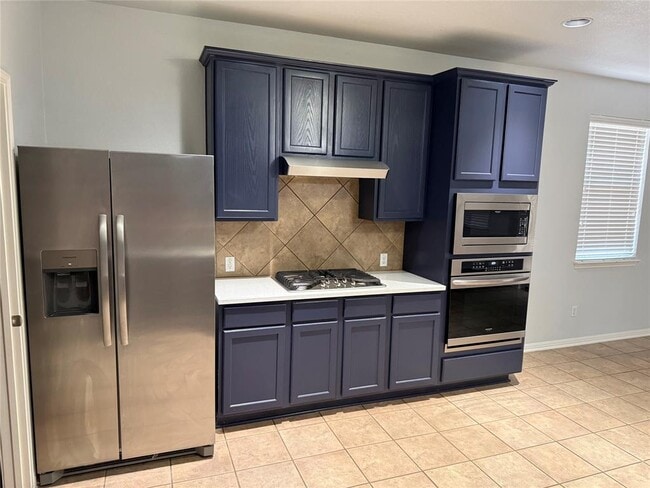 Building Photo - 604 Spanish Oak Terrace