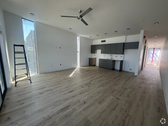 Building Photo - Willetta 15 Rental