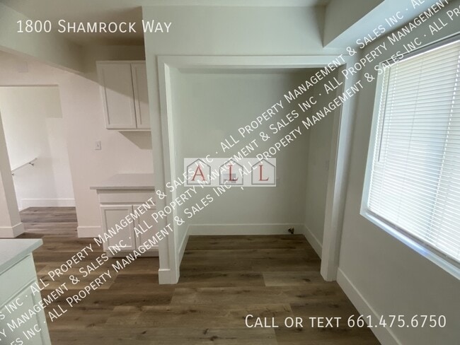 Photo - 1800 Shamrock Wy