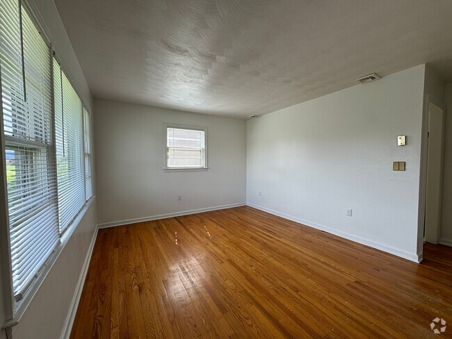 Building Photo - 4521 Northridge St NE Unit 135 Monterey AVE Rental