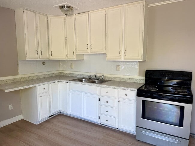 Photo - 2114 Smith Ave