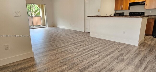 Photo - 5860 W Sample Rd Unidad 201