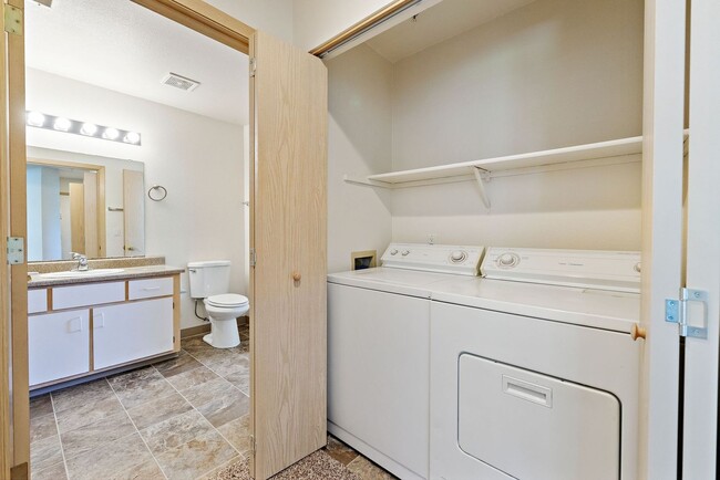 Photo - Maple Ridge Apartments