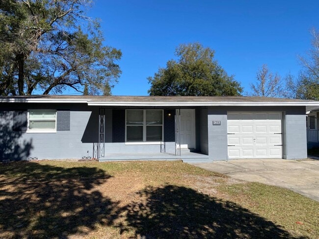 Building Photo - 2613 Drake Dr Rental