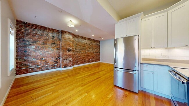Building Photo - 151-153 Meridian Street