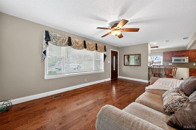 Photo - 5591 Old Hwy 21