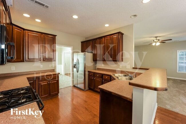 Photo - 333 Westhill Dr