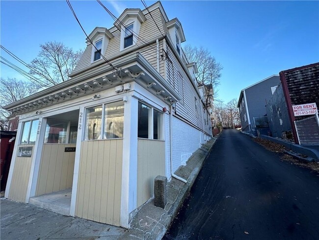 Photo - 212-212 N Main St Unidad 2R