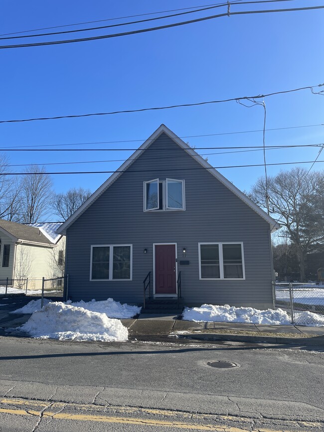 Photo - 77 E Brown St House