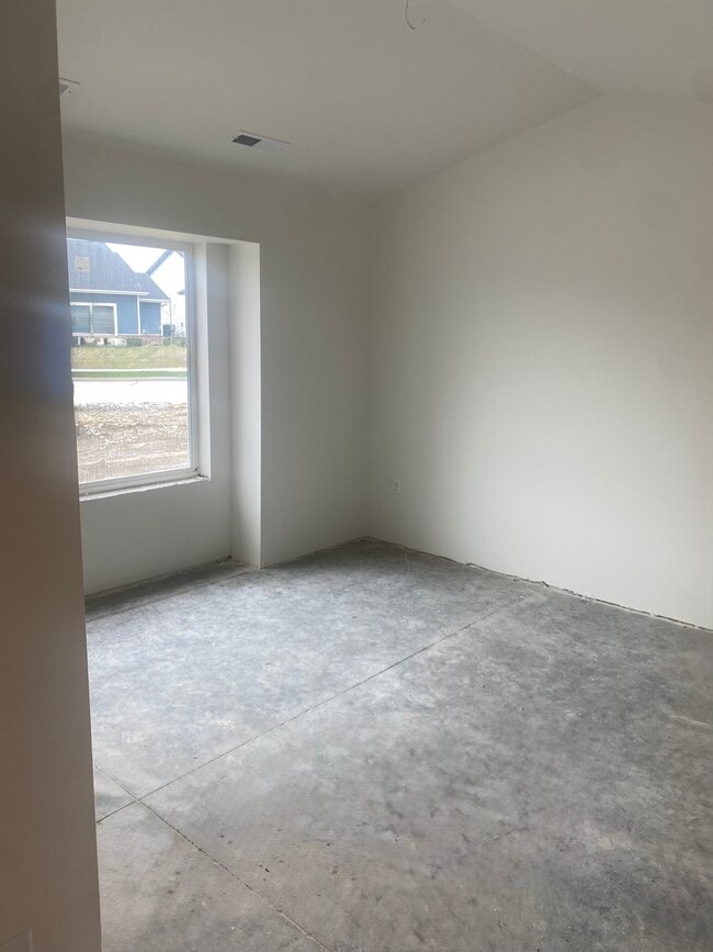 Photo - 12 Huntington Dr