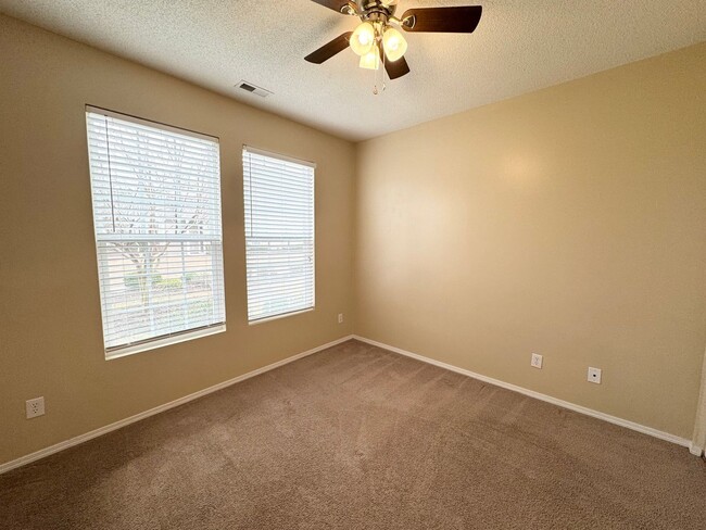 Photo - Conway - 3 Bedroom / 3 Bedroom Townhouse