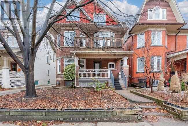 Photo - 416 Palmerston Blvd