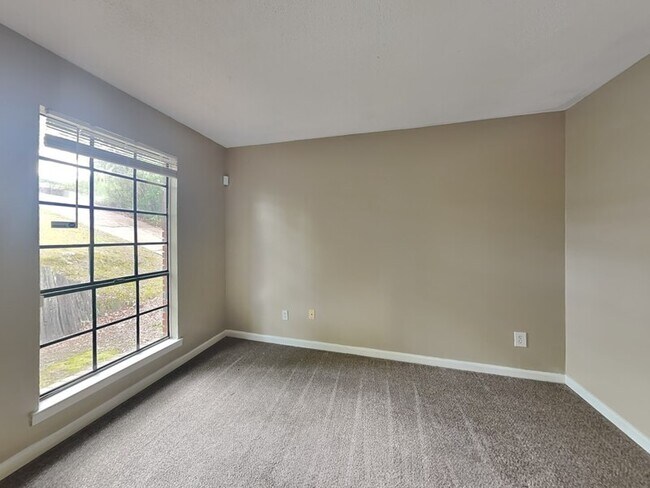 Photo - 1711 6th Pl Cir NW