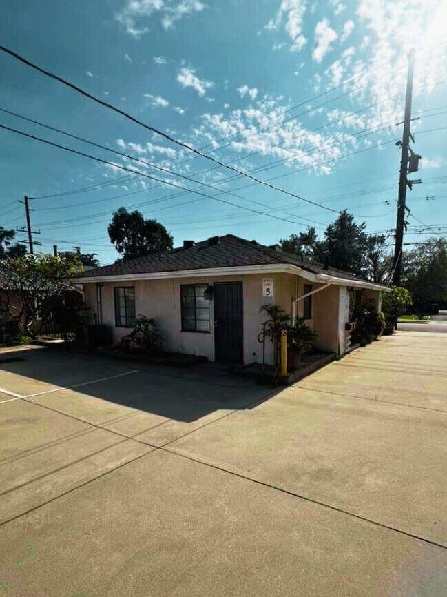 Photo - 843 W Walnut Ave Unidad B