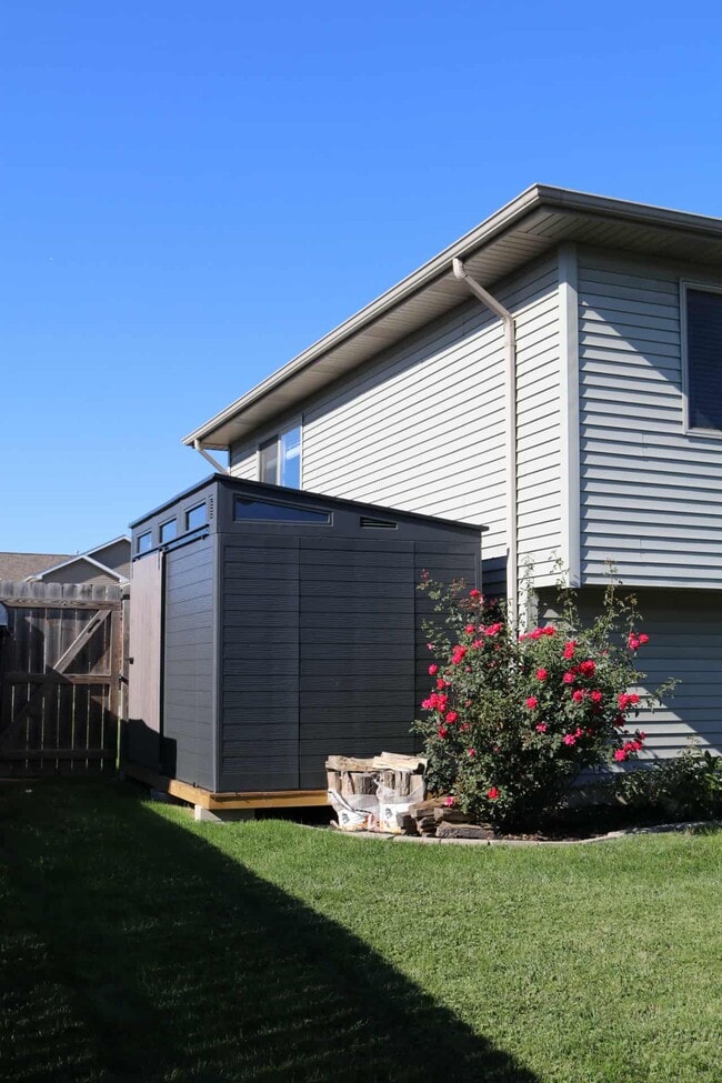 Photo - 12737 Wheeler St