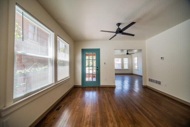 Photo - 2045-1 Calvert St Unidad Floor 1