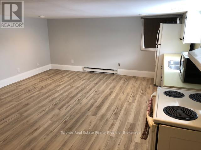 Photo - 16 Huron Rd Unité 3