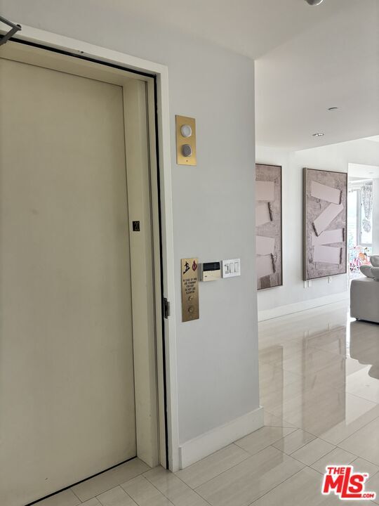 10727 Wilshire Blvd Unit 2002