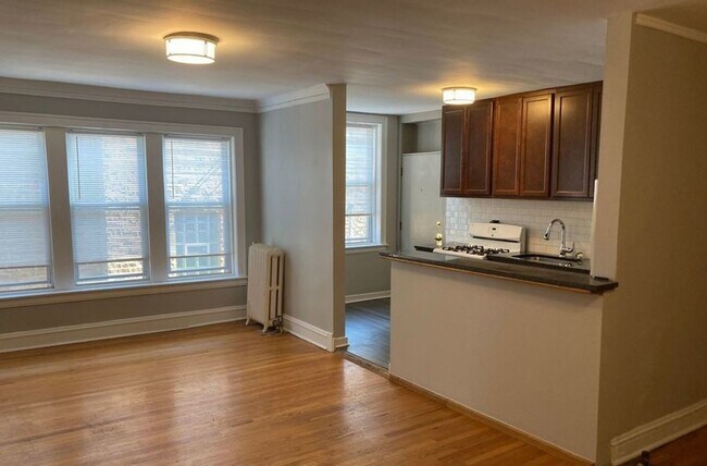 Photo - 1757 W North Shore Ave