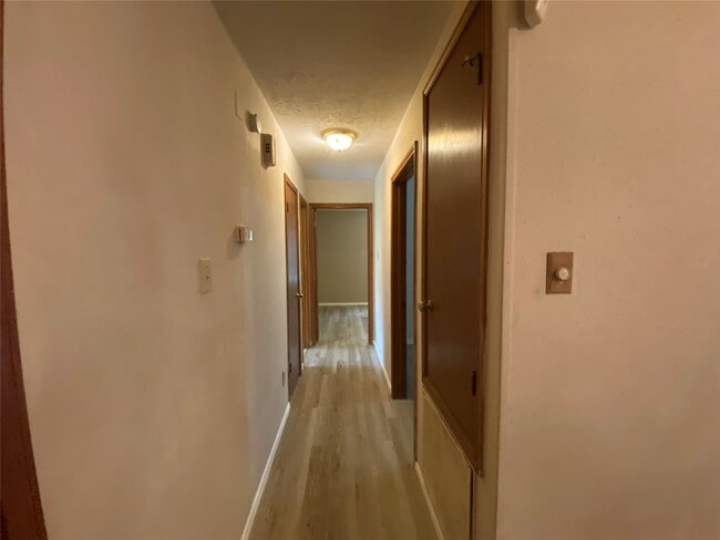 Photo - 3534 Woodmere Ln