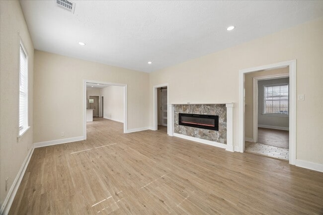 Photo - 1109 Hays St