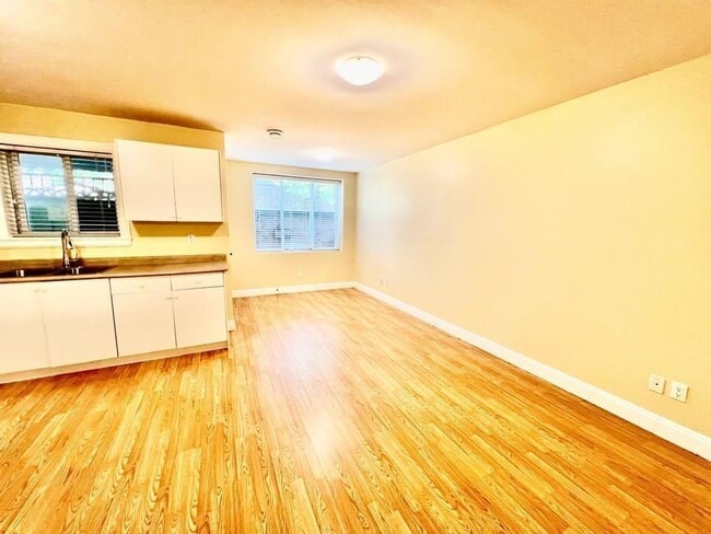 Photo - 111A 111a Ave