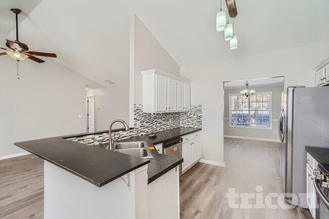 Photo - 891 Marta Crane Dr