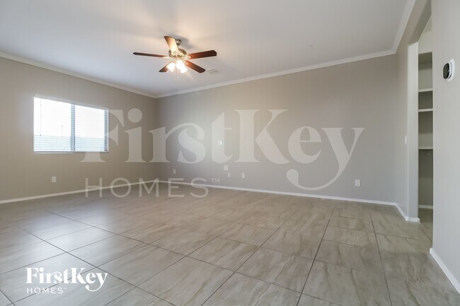 Photo - 21180 W Holly St