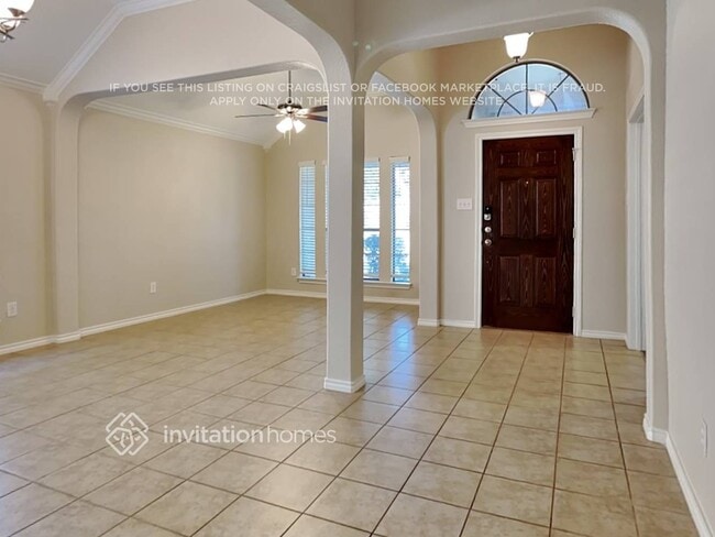 Photo - 10645 Devinstone Dr