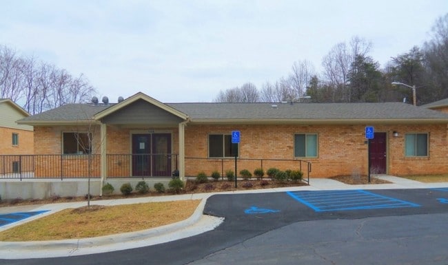 Maplewood Apartments - Maplewood Apartments