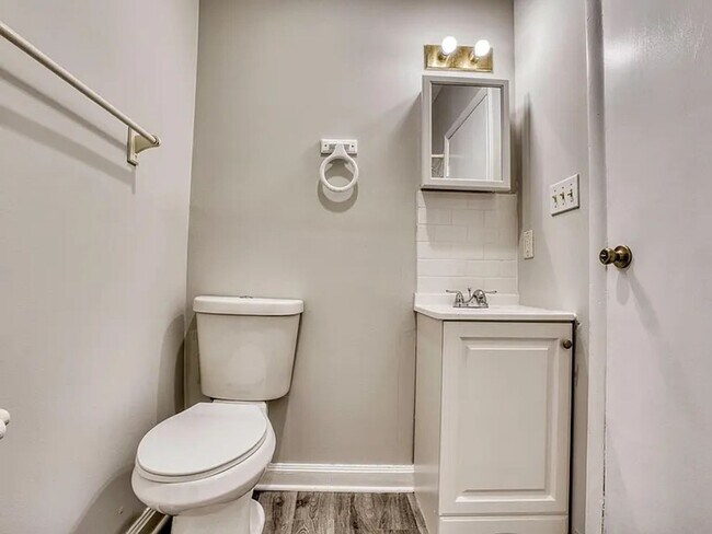 Photo - 530 S Bond St Unit 530 S Bond St Apt 3