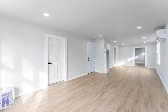 Photo - 3807 S Albany Ave