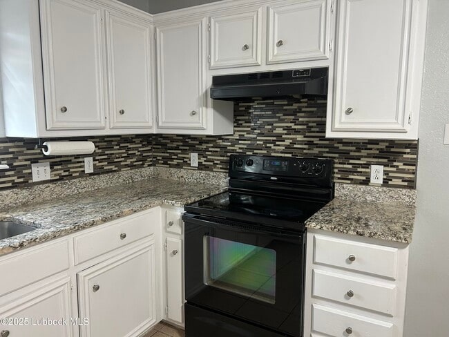 Photo - 4630 Erskine St