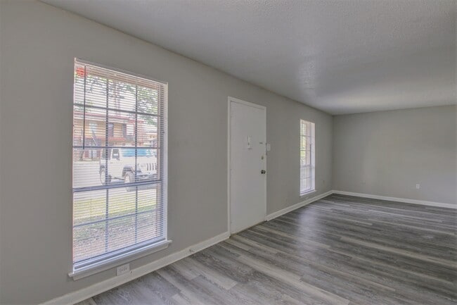 Breckenridge Apartments
