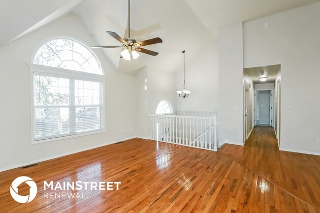 Photo - 10926 Rowland Ave