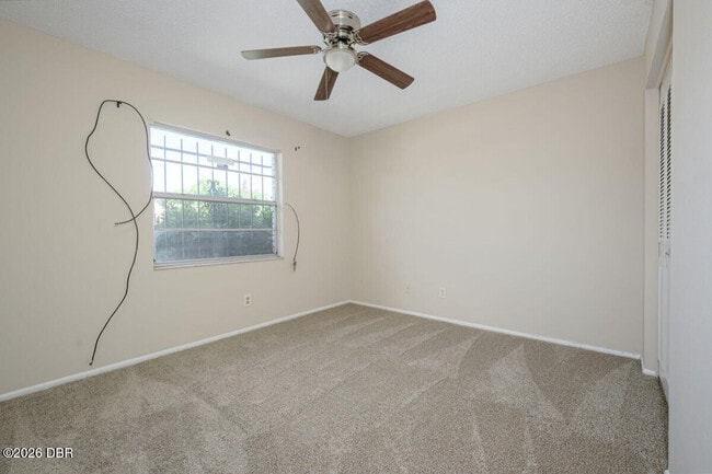 Photo - 927 E Millard Ct