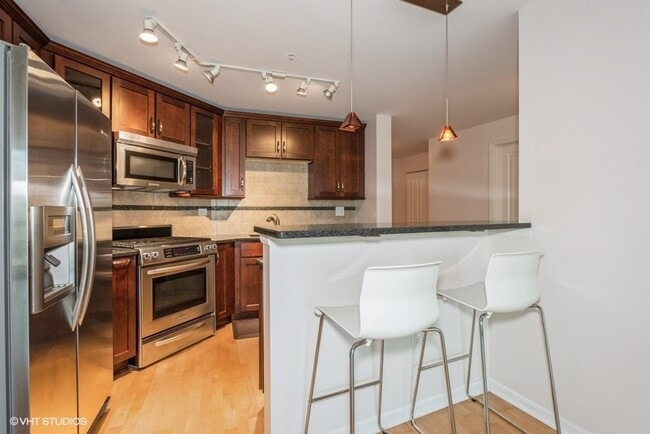 Photo - 1228 Emerson St Unit 304