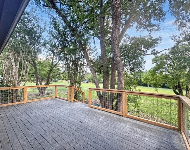 Photo - 501 Ridge Dr