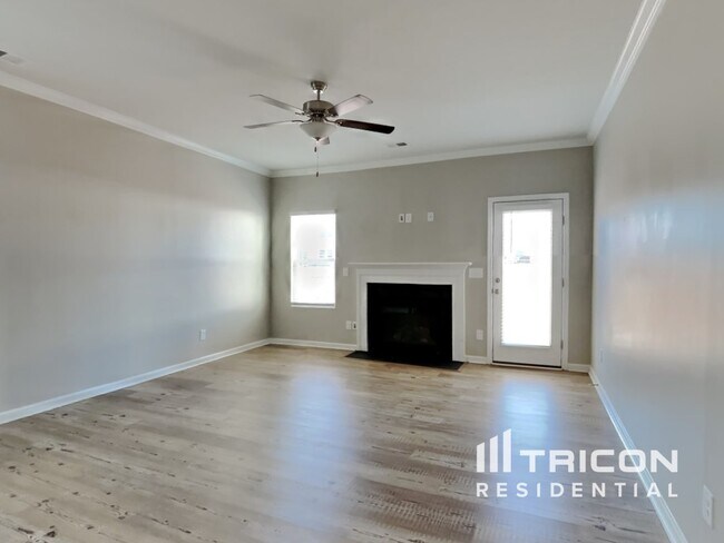 Photo - 3941 Cowen St
