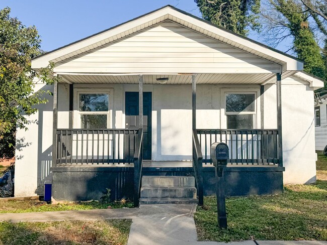 Middleton Street (110) - Middleton Street (110) House